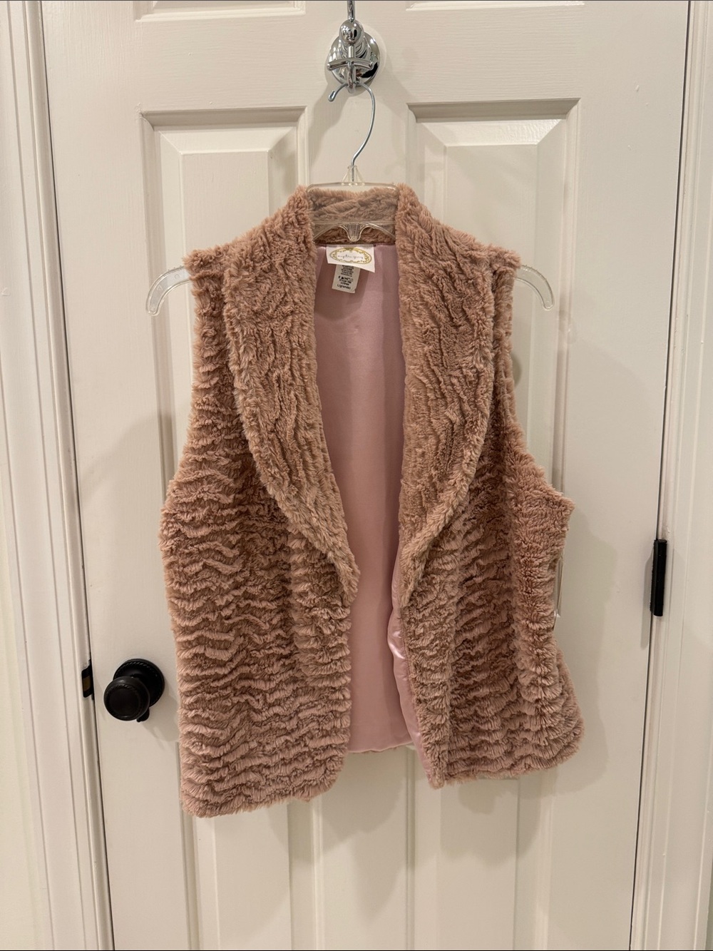 Women’s Plush Faux-Fur Vest - Blush Pink